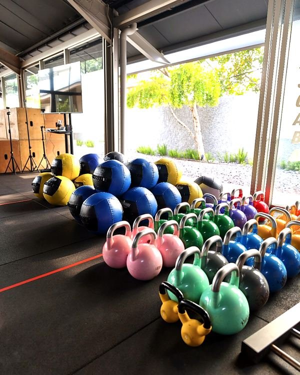 Kettlebell & wall ball di MOVA ACTIVE